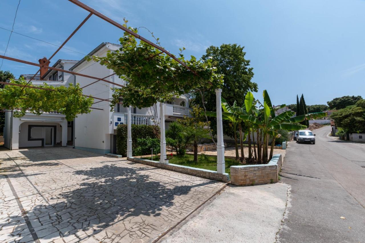 Villa Lucija Пиешчана Увала Екстериор снимка